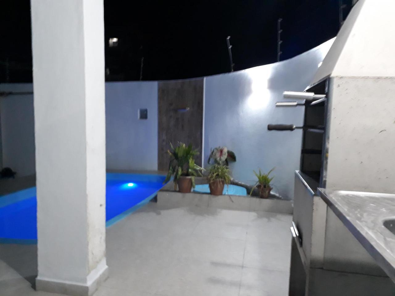 Sunny Apartamentos De 1 E 2 Dormitorios Na Martin De Sa Proximo A Praia Caraguatatuba Dış mekan fotoğraf
